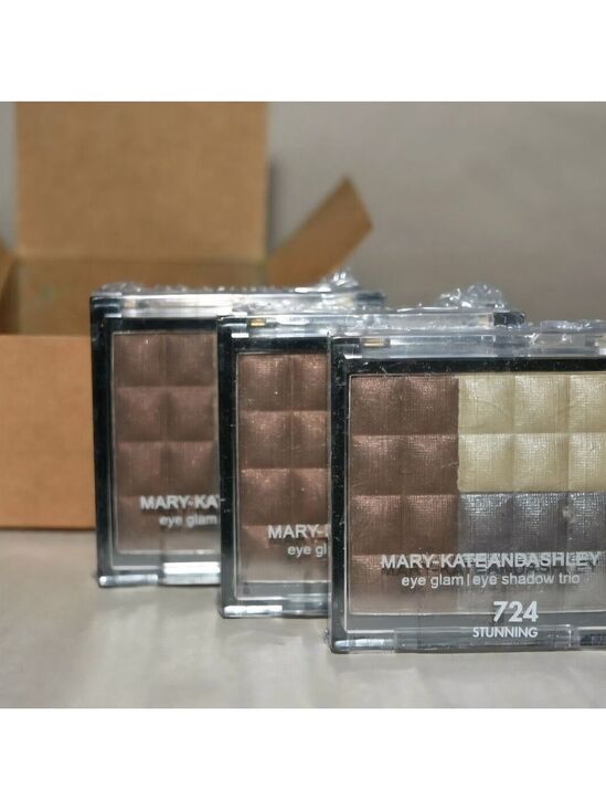 Mary-Kate And Ashley Other - Eye Glam Eyeshadow Trio - Stunning